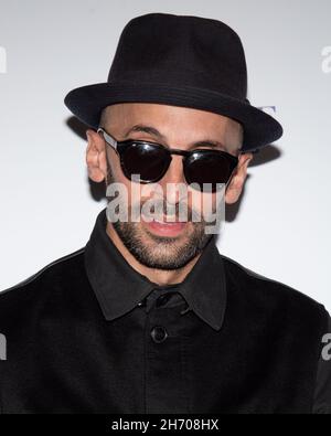 18. November 2021 – Los Angeles, Kalifornien – JR. Die Premiere von „Paper and Glue: A JR Project“ in Los Angeles Stockfoto