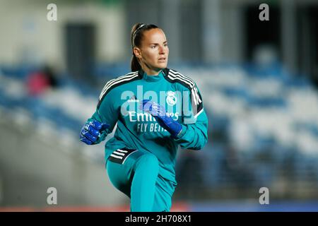 Meline Gerard von Real Madrid erwärmt sich während des UEFA Women's Champions League, Gruppe B, Fußballspiels zwischen Real Madrid und Paris Saint-Germain am 18. November 2021 im Alfredo Di Stefano Stadion in Valdebebas, Madrid, Spanien - Foto: Oscar Barroso/DPPI/LiveMedia Stockfoto