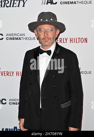 Los Angeles, USA. 18th. November 2021. LOS ANGELES, USA. 18. November 2021: Eric Nebot bei den Annual American Cinematheque Awards 35th zu Ehren von Scarlett Johansson im Beverly Hilton Hotel. Bildquelle: Paul Smith/Alamy Live News Stockfoto
