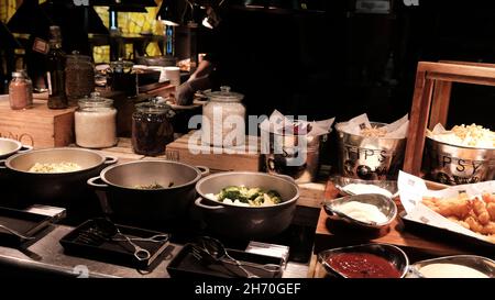 W Bangkok Hotel The Kitchen Table Sathorn Area Bangkok Thailand Stockfoto