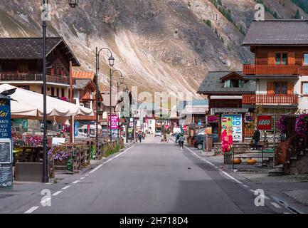 Livigno, Italien - 29. September 2021: Livigno ist eine Stadt und ein speziell verwaltetes Gebiet in der Region Lombardei in den italienischen Alpen und eine Pflicht f Stockfoto