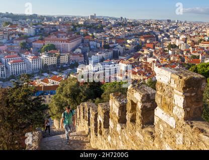 Lissabon, Portugal. Blick auf die Stadt von Castelo de Sao Jorge. Stockfoto