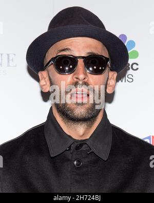 18. November 2021, Kalifornien, Los Angeles, USA: JR nimmt an der Los Angeles-Premiere von „Paper and Glue: A JR Project“ Teil (Foto: © Billy Bennight/ZUMA Press Wire) Stockfoto
