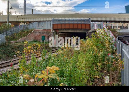 Der Bahnhof Warrington Bank Quay, der als Teil einer neuen Strecke nach Marsden und Leeds durch Manchester neu entwickelt werden soll. Bild zeigt die untere Pegellinie, Stockfoto