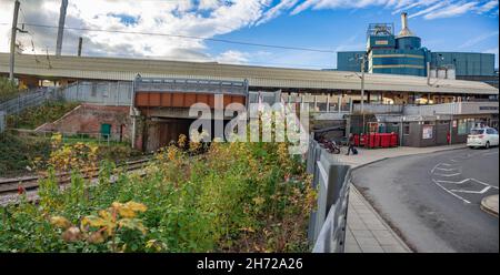 Der Bahnhof Warrington Bank Quay, der als Teil einer neuen Strecke nach Marsden und Leeds durch Manchester neu entwickelt werden soll. Bild zeigt die untere Pegellinie, Stockfoto