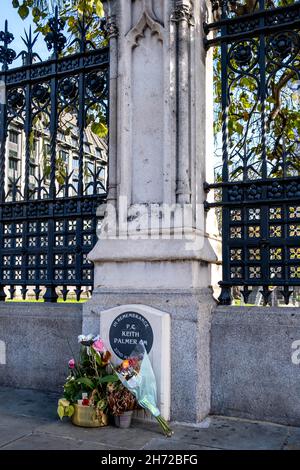 Victoria Westminster London England, 7 2021. November, Gedenkstein oder Gedenktafel für den Tod von Keith Palmer durch das Terroristenhaus London Stockfoto