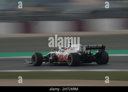 Doha, Katar. 19th. November 2021. 19. November 2021, Losail International Circuit, Doha, Formel 1 Ooredoo Qatar Grand Prix 2021, im Bild Mick Schumacher (DEU), Haas F1 Team Credit: dpa picture Alliance/Alamy Live News Stockfoto