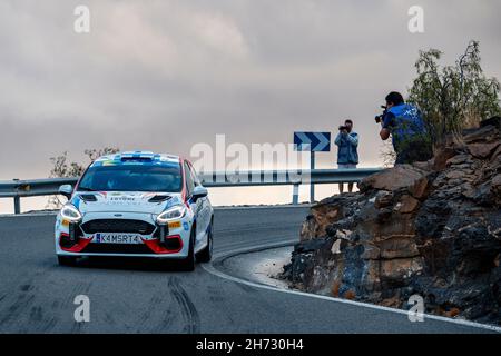 30 Pajari Sami (Fin), Salminen Marko (Fin), Ford Fiesta Rally4, Porvoon Autopalvelu, Aktion während der FIA ERC Rally Islas Canarias 8th, 2021 Runde der FIA European Rally Championship 18, vom 20. Bis 2021. November 2021 in Las Palmas de Gran Canaria, Spanien - Foto Grégory Lenormand / DPPI Stockfoto