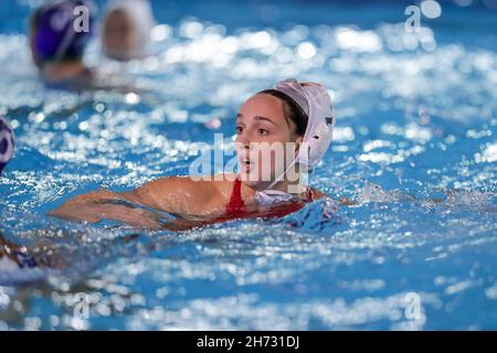 Schwimmbad Polo Natatorio, Rom, Italien, 19. November 2021, A. Cocchiere (SIS Roma) während des Spiels SIS Roma gegen CN Mediterrani Barcelona - Waterpolo EuroLeague Women Stockfoto