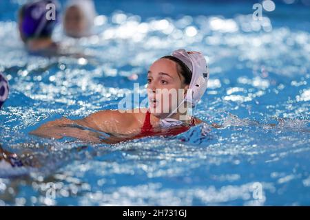 Rom, Italien. 19th. November 2021. A. Cocchiere (SIS Roma) während des Spiels SIS Roma gegen CN Mediterrani Barcelona, Waterpolo EuroLeague Frauen in Rom, Italien, November 19 2021 Quelle: Independent Photo Agency/Alamy Live News Stockfoto