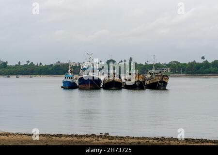 Fischerboote in dar Es Salaam, Tansania Stockfoto