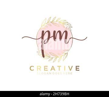 FEMININES PM-Logo. Verwendbar für Natur, Salon, Spa, Kosmetik und Beauty Logos. Flaches Vektor-Logo-Design-Template-Element. Stock Vektor