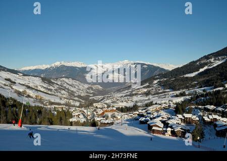 FRANKREICH, SAVOIE (73), TARENTAISE, VALMOREL, SKIPISTE (PLANCHAMP) Stockfoto