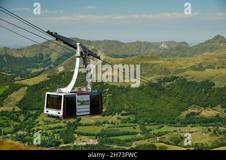 FRANKREICH, CANTAL (15), REGIONALER NATURPARK VOLCANS D'AUVERGNE, LAVEISSIERE, BAHNHOF LIORAN, PLOMB DU CANTAL-KABEL, Stockfoto