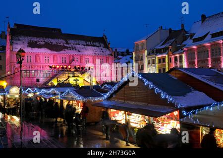 FRANKREICH, HAUT-RHIN (68), MULHOUSE, WEIHNACHTSMARKT, PLACE DE LA REUNION Stockfoto