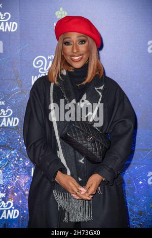 London, Großbritannien. 18th. November 2021. Alexandra Burke nimmt am VIP Preview-Abend des Hyde Park Winter Wonderland in London Teil. Kredit: SOPA Images Limited/Alamy Live Nachrichten Stockfoto