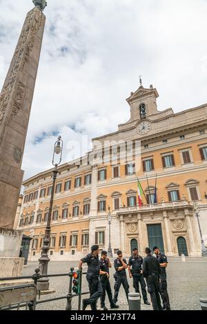 Palazzo Montecitorio, Parlamentsgebäude der italienischen Abgeordnetenkammer, Rom, Italien Stockfoto