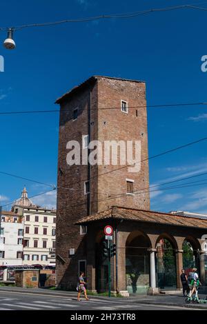 Torre del Papito im Largo di Torre del Argentina, Rom Stockfoto