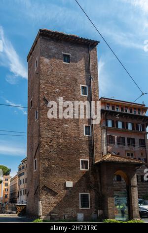 Torre del Papito im Largo di Torre del Argentina, Rom Stockfoto