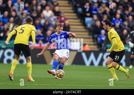 Leicester, Großbritannien. 20th. November 2021. Marc Albrighton #11 von Leicester City spielt am 11/20/2021 in Leicester, Großbritannien, den Ball. (Foto von Mark Cosgrove/News Images/Sipa USA) Quelle: SIPA USA/Alamy Live News Stockfoto