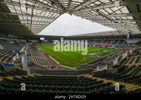 Swansea, Großbritannien. 20th Nov, 2021. Gesamtansicht des Stadions Swansea.com, Heimat von Swansea City in , am 11/20/2021. Quelle: SIPA USA/Alamy Live News Stockfoto