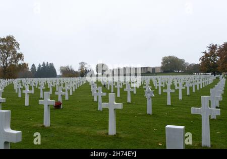 Plombieres, Belgien - 1. November 2021: Amerikanischer Friedhof und Gedenkstätte Henri-Chapelle. Viele der Beerdigungen stammen aus der Winteroffensive der Ardennen (Schlacht Stockfoto