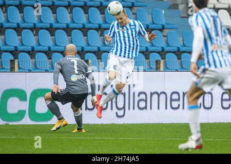 Stadio Paolo Mazza, Ferrara, Italien, 20. November 2021, LORENZO DICKMANN (SPAL) während des SPAL vs US Alessandria - Italienische Fußballmeisterschaft Liga BKT Credit: Live Media Publishing Group/Alamy Live News Stockfoto