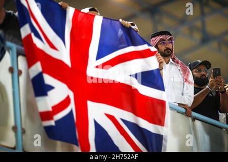 Doha, Katar. 20th. November 2021. Fans, F1 Grand Prix von Katar auf Losail International Circuit am 20. November 2021 in Doha, Katar. (Foto von HOCH ZWEI) Quelle: dpa/Alamy Live News Stockfoto