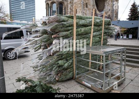 Berlin, Deutschland. 20th. November 2021. Bayern und Sachsen kündigen in diesem Jahr aufgrund des Coronavirus die Weihnachtsmärkte. Berlin, Deutschland, am 20. November 2021. (Foto: Michael Kuenne/PRESSCOV/Sipa USA) Quelle: SIPA USA/Alamy Live News Stockfoto