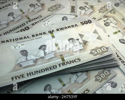 Geld aus Ruanda. Frankenrechnungen. RWF-Banknoten. 500 Francs. Handel, Finanzen, Nachrichten Hintergrund. 3D Abbildung. Stockfoto