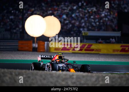 11 PEREZ Sergio (mex), Red Bull Racing Honda RB16B, Action während des Formel 1 Ooredoo Qatar Grand Prix 2021, 20th Lauf der FIA Formel 1 Weltmeisterschaft 2021 vom 19. Bis 21. November 2021 auf dem Losail International Circuit, in Lusail, Katar - Foto: Florent Gooden/DPPI/LiveMedia Stockfoto