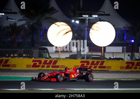 55 SAINZ Carlos (Spa), Scuderia Ferrari SF21, Aktion während des Formel 1 Ooredoo Qatar Grand Prix 2021, 20th Lauf der FIA Formel 1 Weltmeisterschaft 2021 vom 19. Bis 21. November 2021 auf dem Losail International Circuit, in Lusail, Katar - Foto: Florent Gooden/DPPI/LiveMedia Stockfoto