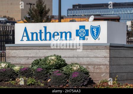 Indianapolis - Circa November 2021: Anthem World Headquarters. Anthem ist das größte gewinnorientierte Gesundheitsunternehmen im Blue Cross Blue Shi Stockfoto