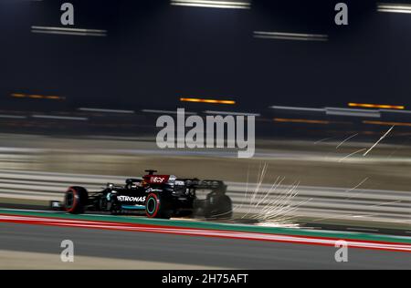 HAMILTON Lewis (gbr), Mercedes AMG F1 GP W12 E Performance, Action beim Formel 1 Ooredoo Qatar Grand Prix 2021, 20th Lauf der FIA Formel 1 Weltmeisterschaft 2021 vom 19. Bis 21. November 2021 auf dem Losail International Circuit, in Lusail, Katar - Foto: Dppi/DPPI/LiveMedia Stockfoto