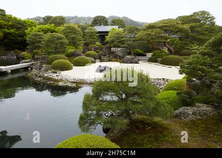 SHIMANE, JAPAN April 2018 : Japanischer Garten des Adachi Museums. Dieser japanische Garten gilt als der beste japanische Garten der Welt. Stockfoto