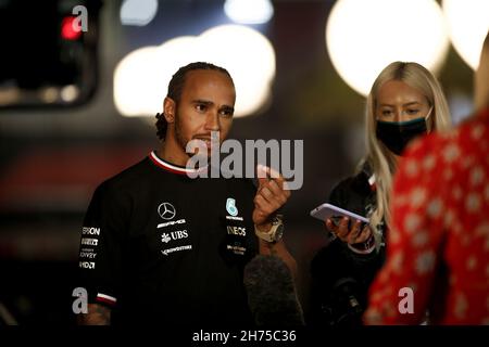 HAMILTON Lewis (gbr), Mercedes AMG F1 GP W12 E Performance, Portrait während des Formel 1 Ooredoo Qatar Grand Prix 2021, 20th Lauf der FIA Formel 1 Weltmeisterschaft 2021 vom 19. Bis 21. November 2021 auf dem Losail International Circuit, in Lusail, Katar - Foto: Dppi/DPPI/LiveMedia Stockfoto