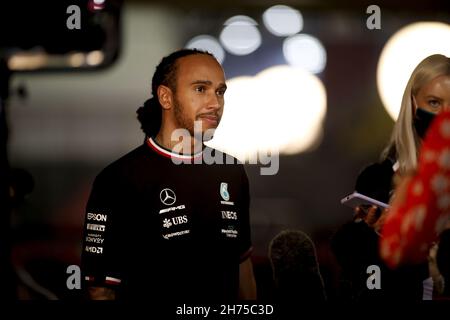 HAMILTON Lewis (gbr), Mercedes AMG F1 GP W12 E Performance, Portrait während des Formel 1 Ooredoo Qatar Grand Prix 2021, 20th Lauf der FIA Formel 1 Weltmeisterschaft 2021 vom 19. Bis 21. November 2021 auf dem Losail International Circuit, in Lusail, Katar - Foto: Dppi/DPPI/LiveMedia Stockfoto