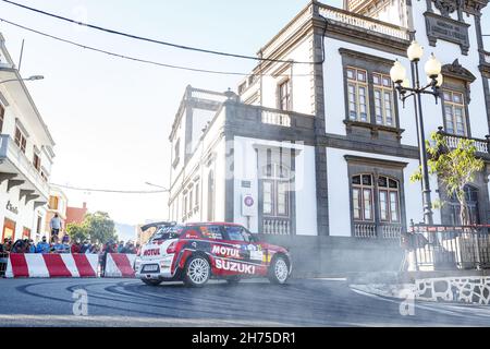 21 Pardo Siota Javier (Esp), Perez Fernandez Adrian (Esp), Suzuki Swift R4Lly S, Suzuki Motor Iberica, Aktion während der FIA ERC Rally Islas Canarias 8th, 2021 Runde der FIA European Rally Championship 18, vom 20. Bis 2021. November 2021 in Las Palmas de Gran Canaria, Spanien - Foto: Gregory Lenormand/DPPI/LiveMedia Stockfoto
