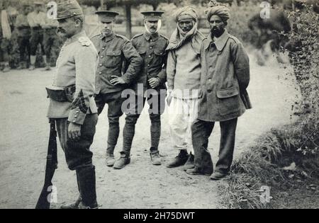 Männer aus 3 Ländern, die während des Ersten Weltkriegs dienten - Franzosen, Briten und Indianer c.1914. Stockfoto