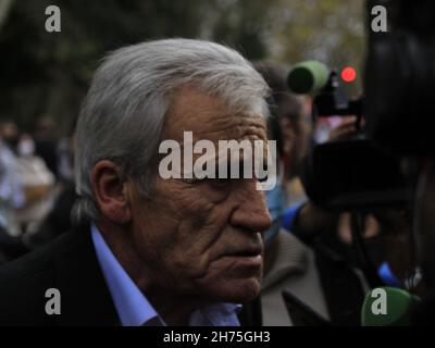 Lissabon, Portugal. 20th. November 2021. (INT) Nationale Demonstration der Arbeitnehmer in Lissabon. 20. November 2021, Lissabon, Portugal: Portugiesische Arbeitnehmer nehmen am Samstag (20) an einer nationalen Demonstration für bessere Löhne, Reduzierung der Wochenarbeitszeit Teil und fordern, Prekarität zu beseitigen und die kollektive Einstellung auf dem Marques de Pombal-Platz auf einem Spaziergang zum Restauradores-Platz in Lissabon, der Hauptstadt Portugals, zu verteidigen (Foto: © Edson De Souza/TheNEWS2 über ZUMA Press Wire) Stockfoto