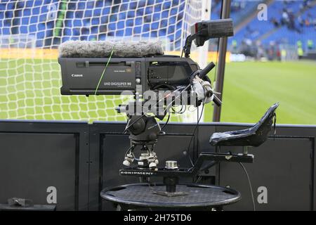 Rom, Italien. 20th. November 2021. ROM, Italien - 20.11.2021: DAZN KAMERAS BEI DER ARBEIT AUF DEM FELD in der italienischen Serie Ein Fußballspiel zwischen SS LAZIO gegen FC JUVENTUS im Olympiastadion in Rom. Kredit: Unabhängige Fotoagentur/Alamy Live Nachrichten Stockfoto