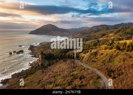 Malerischer Autoreise Reise Oregon Coast Highway, Luftbild Stockfoto
