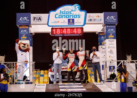21 Pardo Siota Javier (Esp), Perez Fernandez Adrian (Esp), Suzuki Swift R4Lly S, Suzuki Motor Iberica, Podium, während der FIA ERC Rally Islas Canarias 8th, dem 2021. Lauf der FIA European Rally Championship 18, vom 20. Bis 2021. November 2021 in Las Palmas de Gran Canaria, Spanien - Foto Grégory Lenormand / DPPI Stockfoto