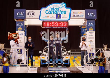 32 Loof Nick (DEU), Magalhaes Hugo (PRT), Ford Fiesta Rally4, Nick Loof, Podium, Während der FIA ERC Rally Islas Canarias 2021, 8th Runde der FIA European Rally Championship 2021, vom 18. Bis 20. November 2021 in Las Palmas de Gran Canaria, Spanien - Foto Grégory Lenormand / DPPI Stockfoto