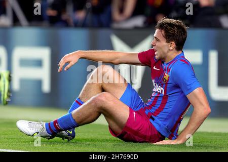 Barcelona, Spanien. 20th. November 2021. Nico Gonzalez hat sich beim Spiel der La Liga zwischen dem FC Barcelona und der RCD Espanyol im Camp Nou Stadium in Barcelona, Spanien, verletzt. Quelle: Christian Bertrand/Alamy Live News Stockfoto