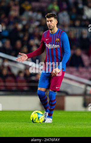 Barcelona, Spanien. 20th. November 2021. Gerard Pique (FC Barcelona), während des Fußballspiels der Liga zwischen dem FC Barcelona und der RCD Espanyol, am 20. November 2021 im Camp Nou Stadium in Barcelona, Spanien. Foto: Siu Wu. Kredit: dpa/Alamy Live Nachrichten Stockfoto