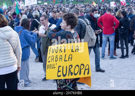 Rom, Italien. 20th. November 2021. Demonstration gegen Green Pass im Circus Maximus in Rom (Foto: © Matteo Nardone/Pacific Press via ZUMA Press Wire) Stockfoto