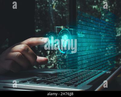 Sicherheitsdatentechnologie, Identitätsprüfung und Konzept für den persönlichen Datenschutz. Schild-Symbol, Fingerabdruck-Scan-Symbol auf Zufallszahlen Code virtuelle SCR Stockfoto