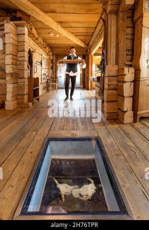 HAUTE-SAVOIE (74), MANIGOD, COL DE LA CROIX FRY, RELAIS & CHATEAUX, LA MAISON DES BOIS - MARC VEYRAT, LUXUSHOTEL UND GOURMET-RESTAURANT IN DER MOUNT Stockfoto