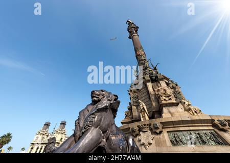 Die Säule von Barcelona, Spanien. Denkmal für den berühmten italienischen Seefahrer Cristoforo Colombo (Christoph Kolumbus) Stockfoto